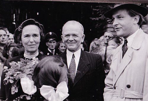 Foto John Jay McCloy mit Gattin in Aschaffenburg, 1950-1951